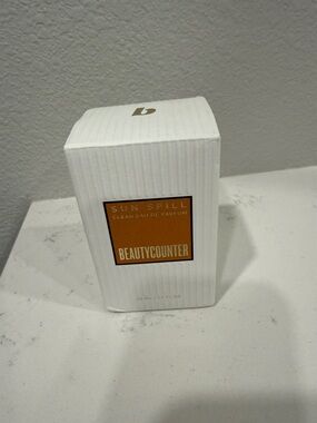NIB beautycounter Sun Spill Eau de Parfum - White & Orange Accent